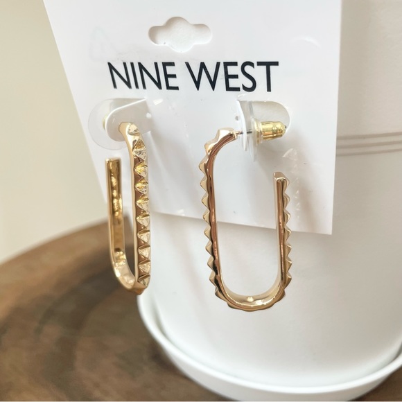 New Nine West oval shaped textured hoop earrings - Picture 3 of 6